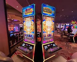 738apk Live Casino Baccarat – meja baccarat live dengan dealer cantik profesional